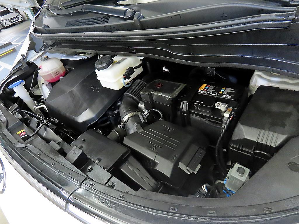 HYUNDAI Staria 2024 Blanco - Importación desde Corea - HF Imports Iquique - Foto 19