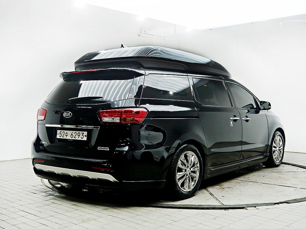 KIA Carnival - Vista 7