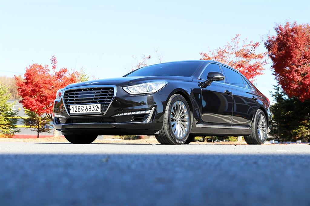 Genesis EQ900 - Vista 6