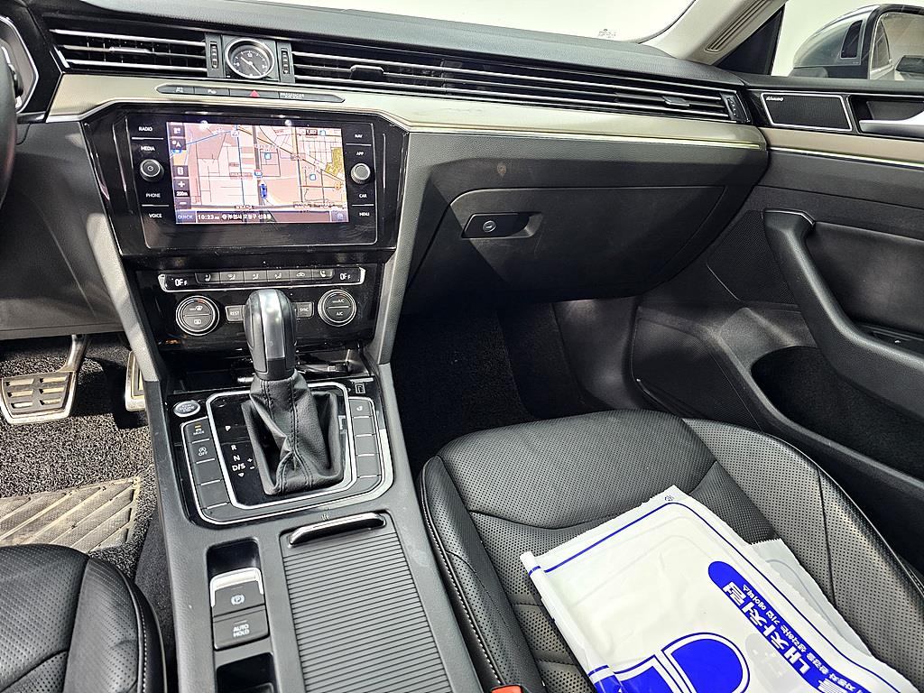 Volkswagen Arteon - Vista 10