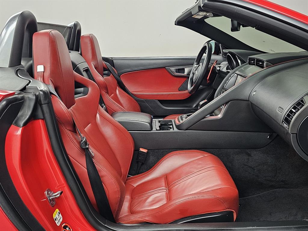 Jaguar F-TYPE - Vista 10