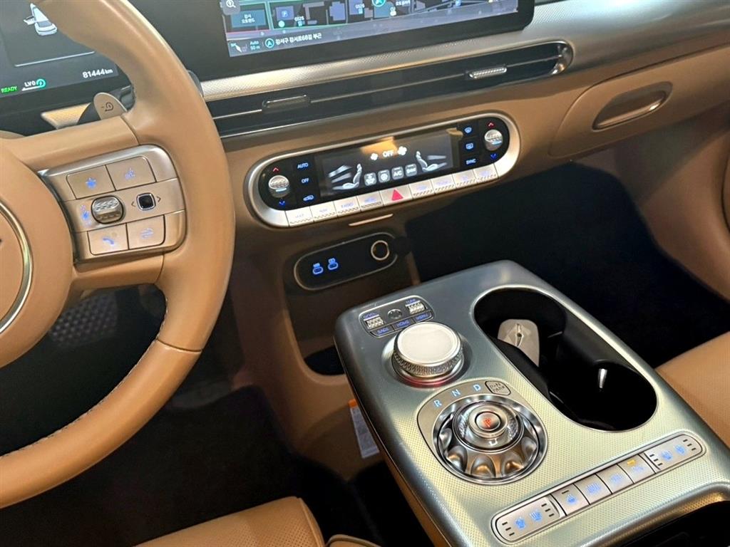 Genesis GV60 2023 Blanco - Importación desde Corea - HF Imports Iquique - Foto 15