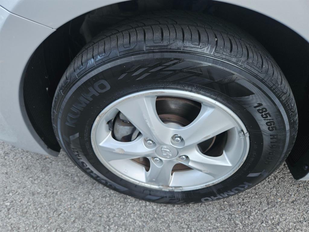 HYUNDAI Accent 2015 Plateado - Importación desde Corea - HF Imports Iquique - Foto 14