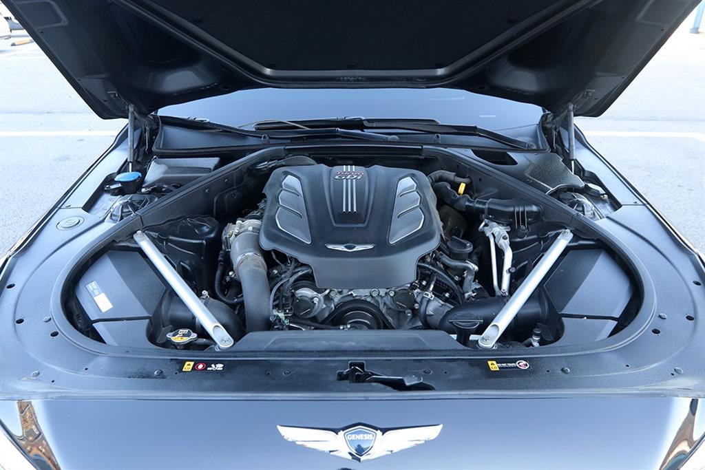 Genesis EQ900 - Vista 10