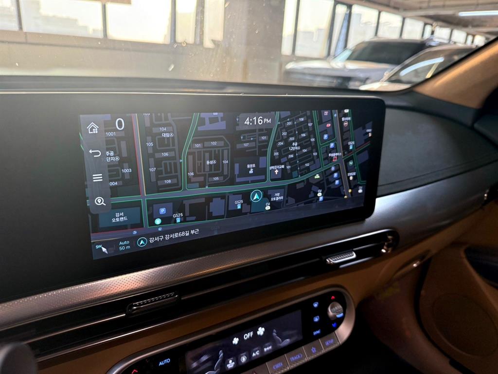 Genesis GV60 - Vista 11