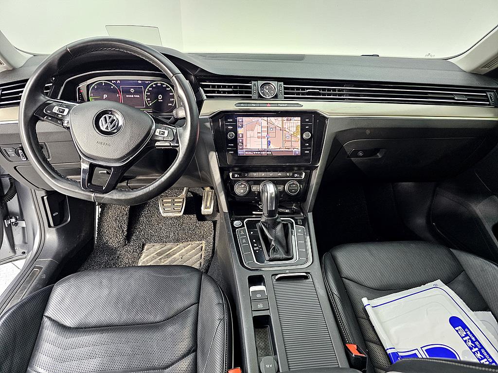 Volkswagen Arteon - Vista 5