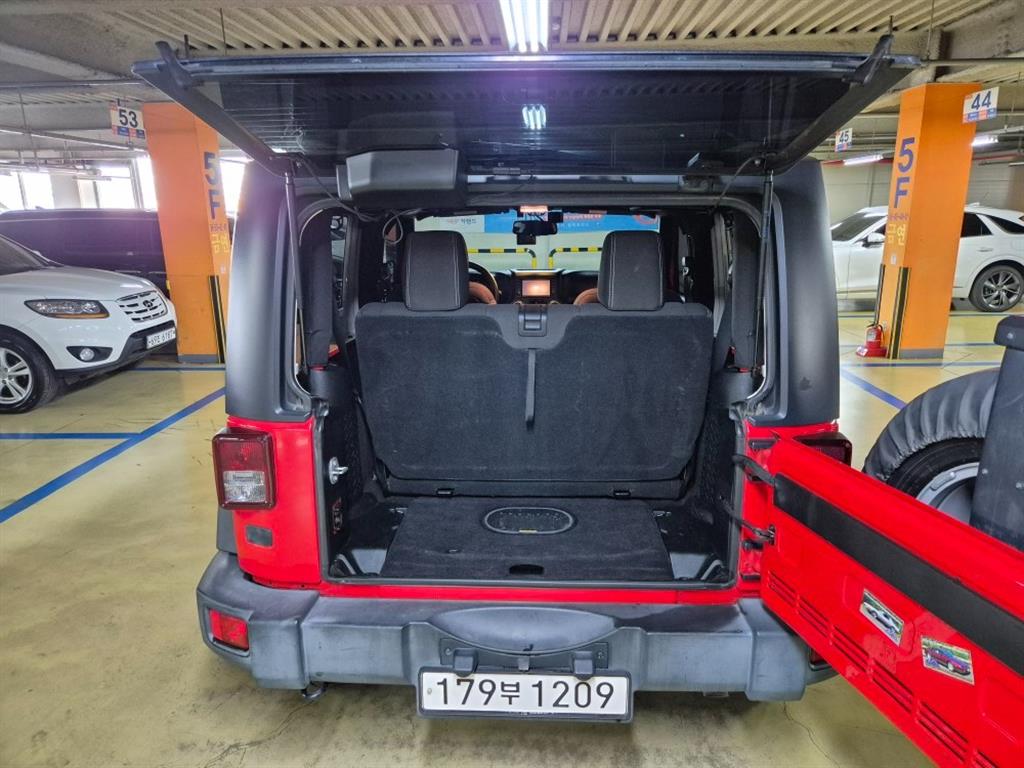 Jeep Wrangler - Vista 5