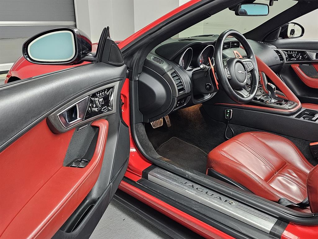 Jaguar F-TYPE - Vista 11