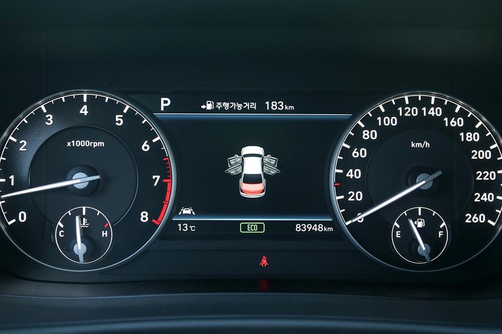 Genesis EQ900 - Vista 8