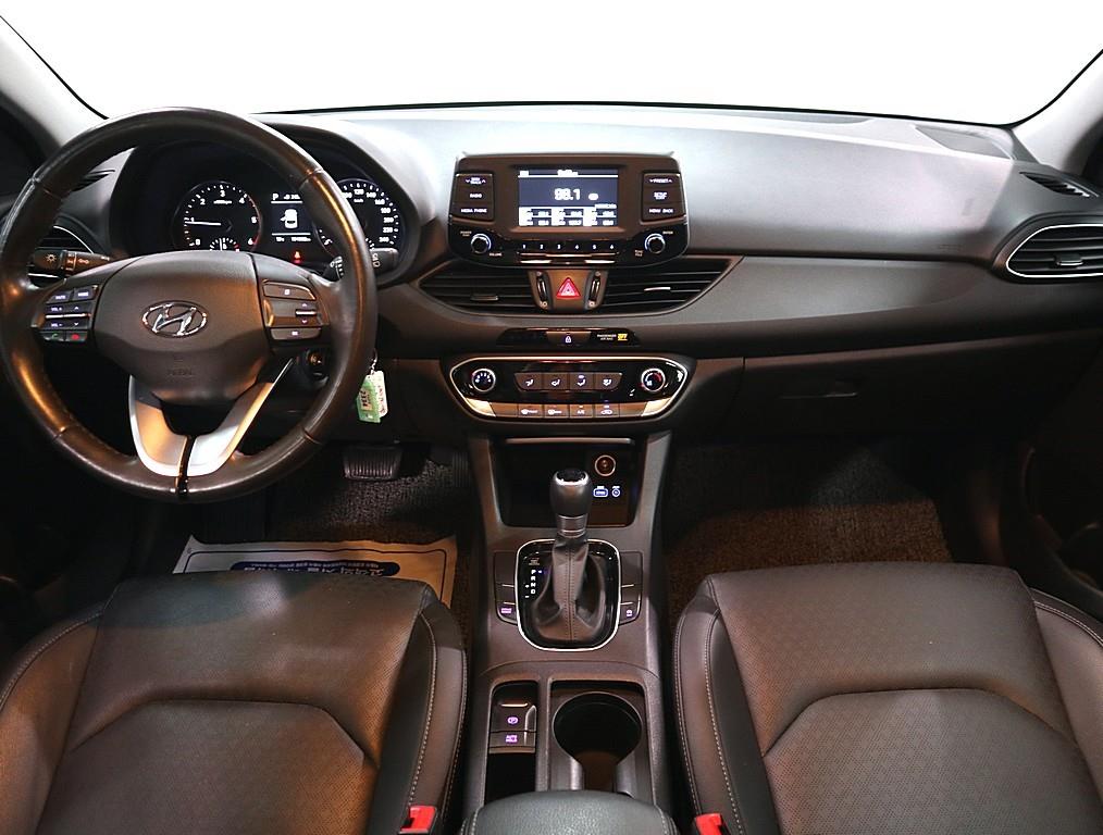 HYUNDAI i30 - Vista 5