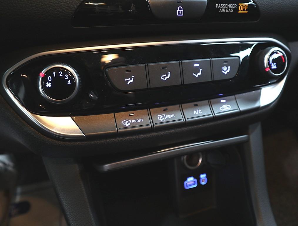 HYUNDAI i30 - Vista 12