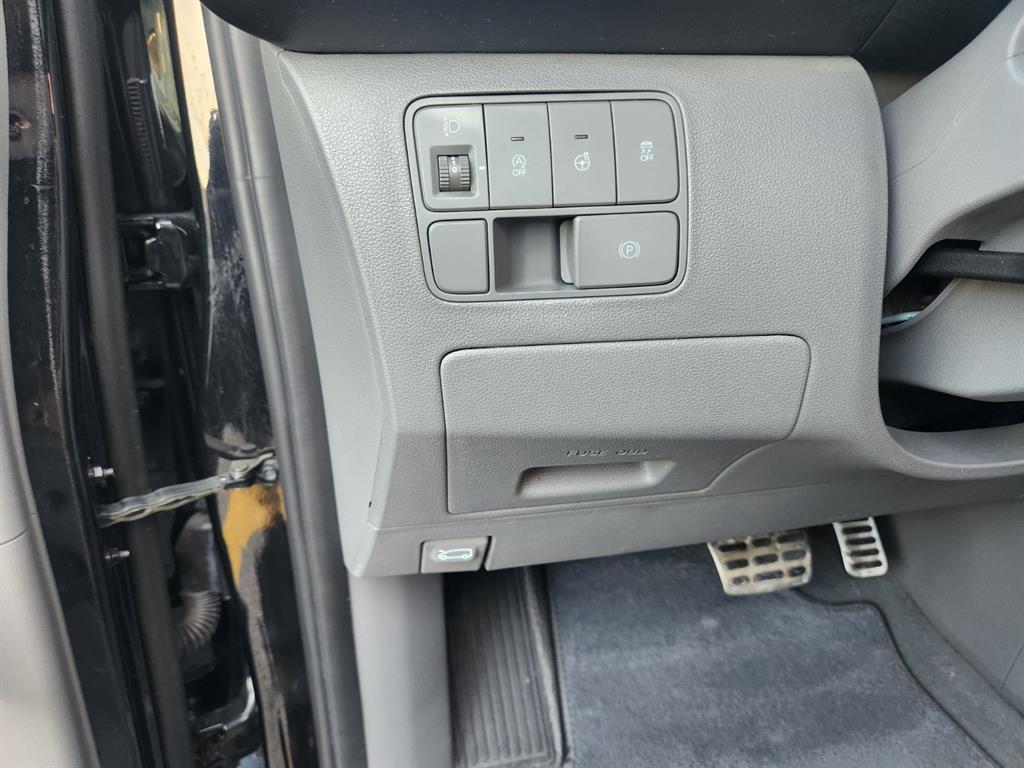 HYUNDAI Staria - Vista 11