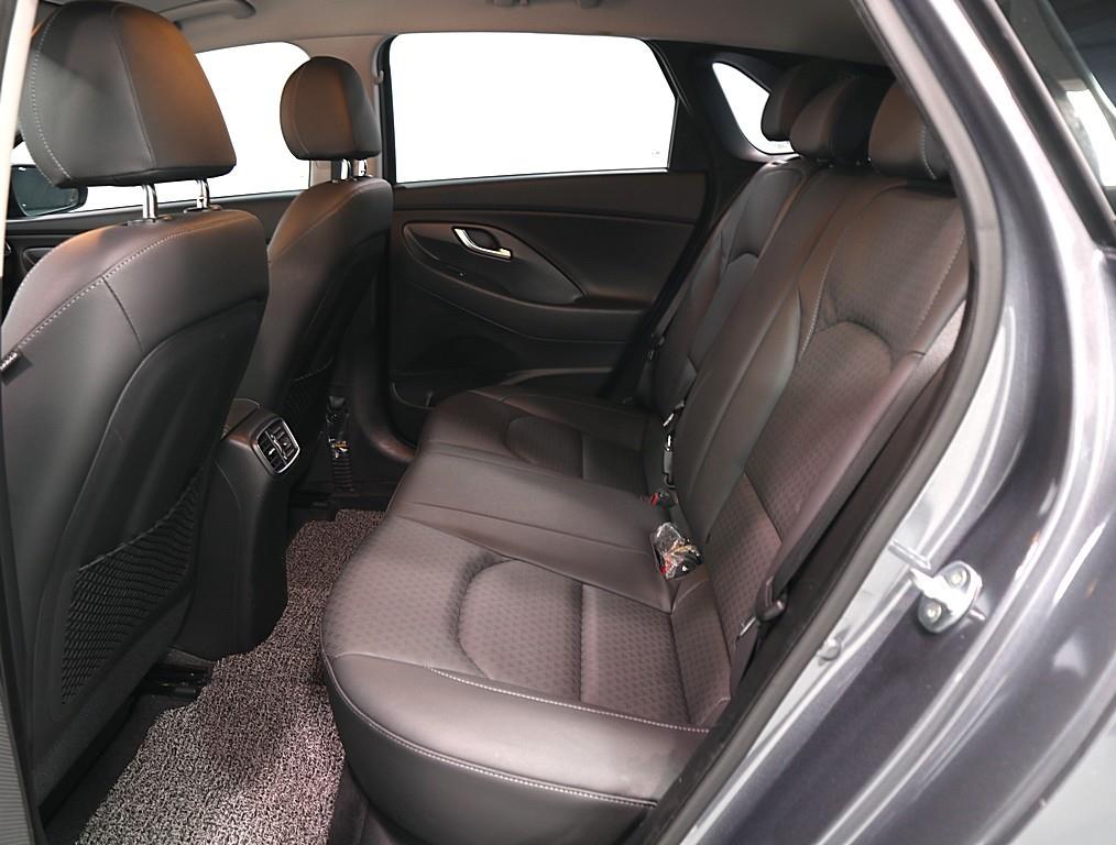 HYUNDAI i30 - Vista 9