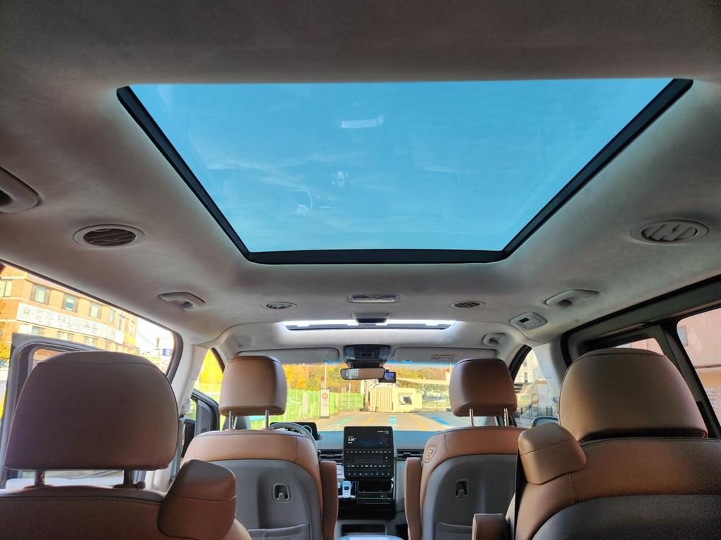 HYUNDAI Staria - Vista 8