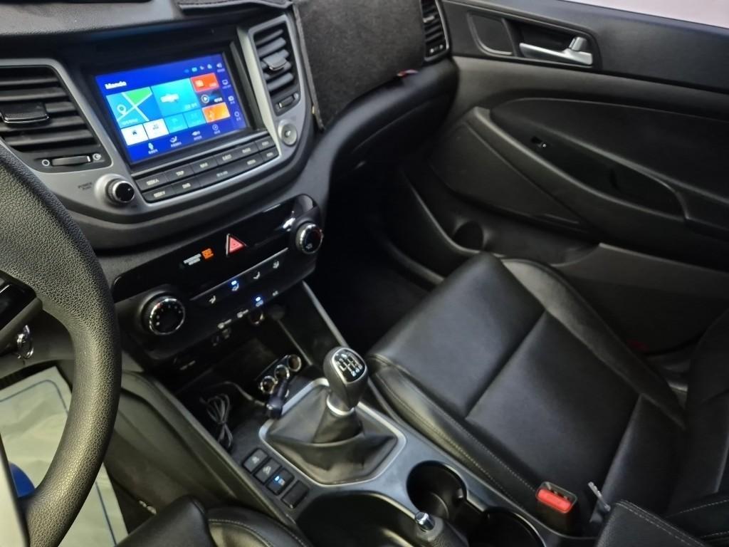 HYUNDAI Tucson - Vista 10