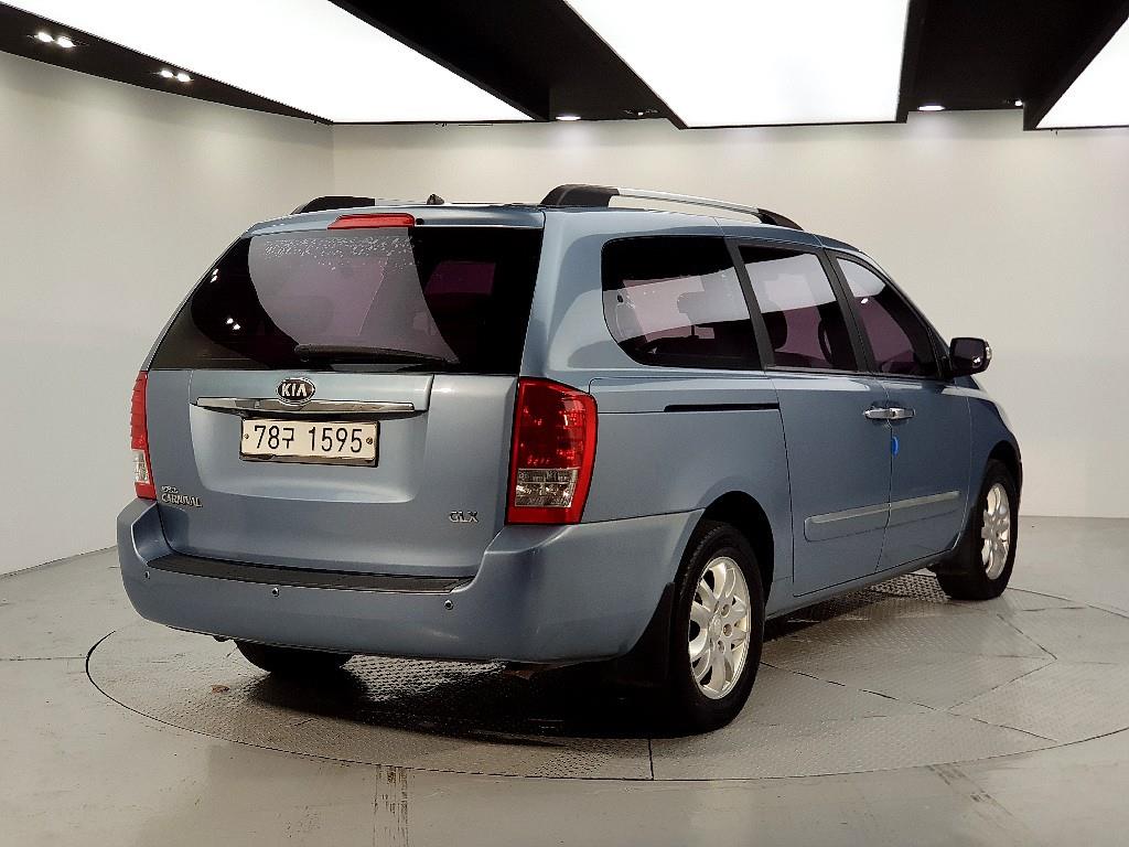 KIA Carnival - Vista 4