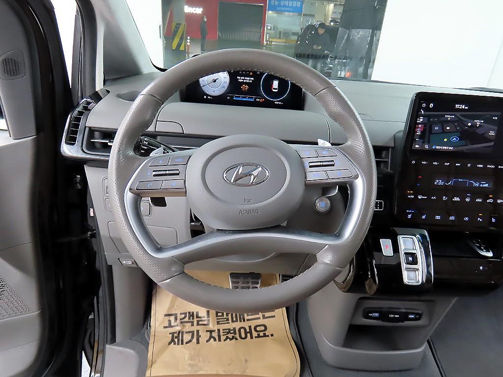 HYUNDAI Staria - Vista 9