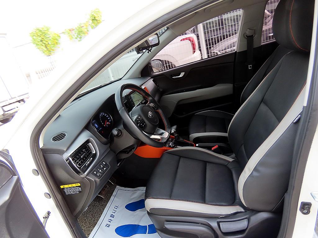 KIA Stonic - Vista 5