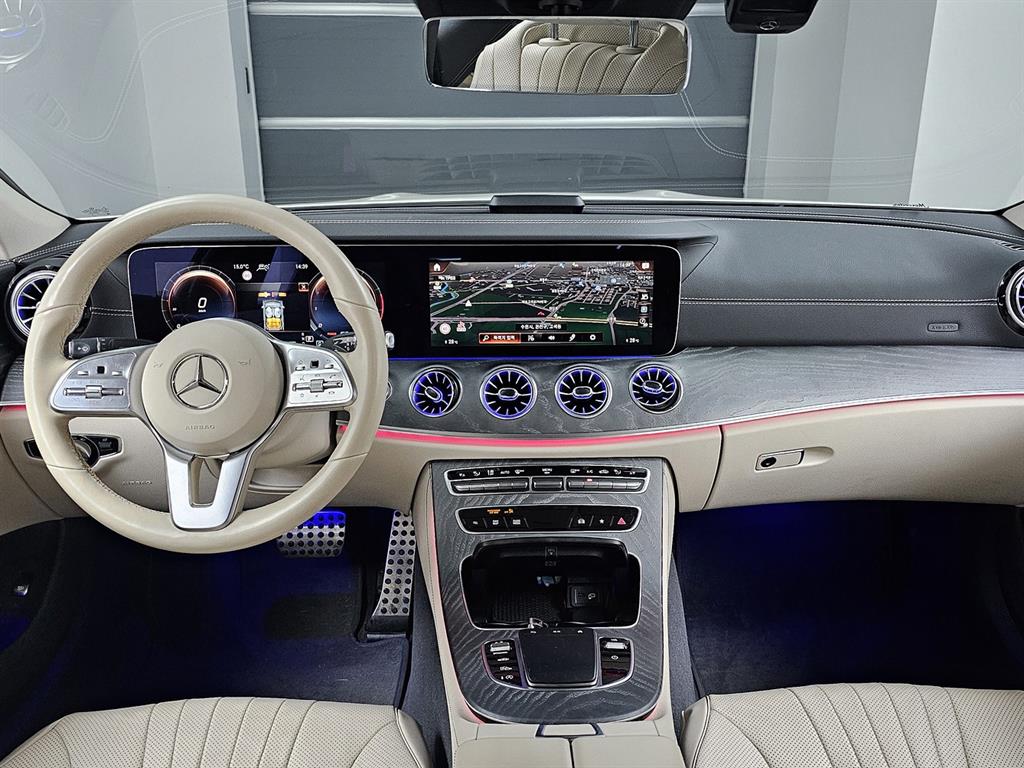 Mercedes Benz CLS Class - Vista 5