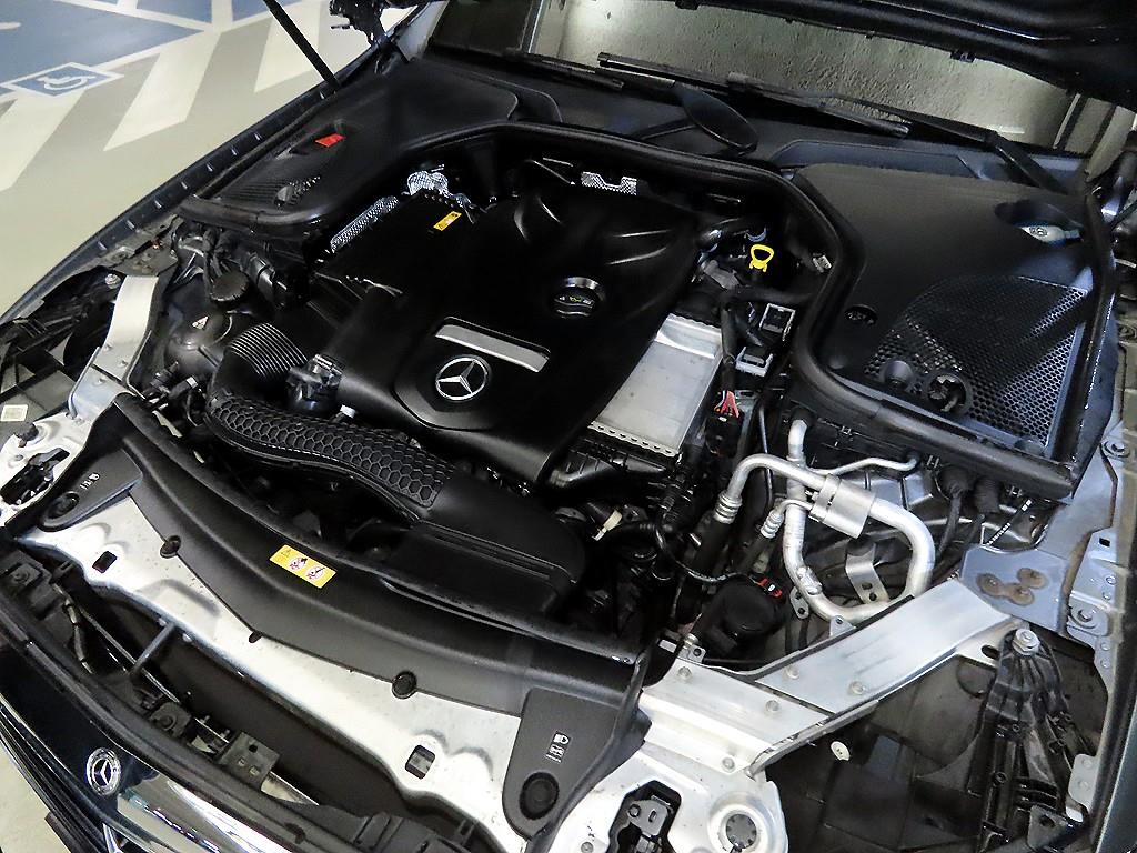 Mercedes Benz E class 2019 Gris - Importación desde Corea - HF Imports Iquique - Foto 19