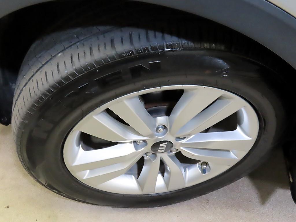 KIA Sorento 2016 Plateado - Importación desde Corea - HF Imports Iquique - Foto 20