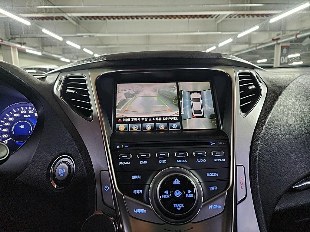 HYUNDAI Grandeur - Vista 8