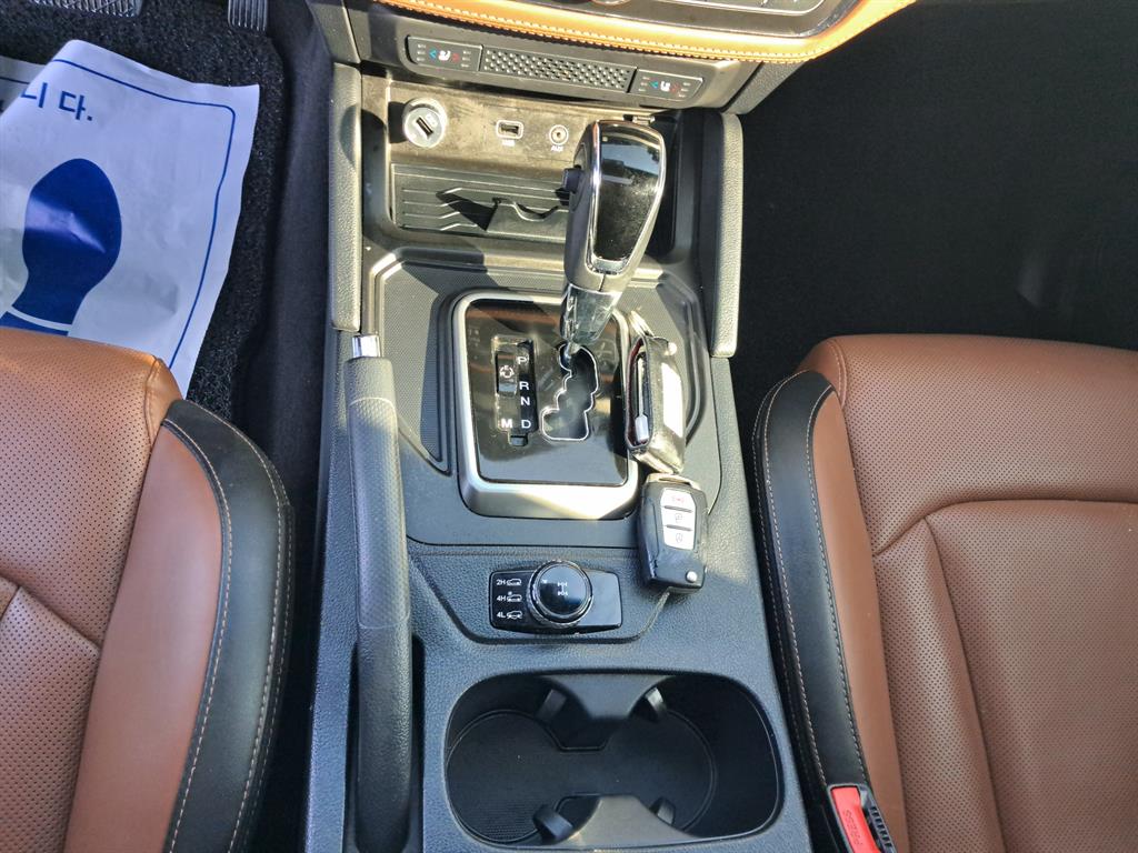 Ssangyong Rexton 2018 Gris - Importación desde Corea - HF Imports Iquique - Foto 13