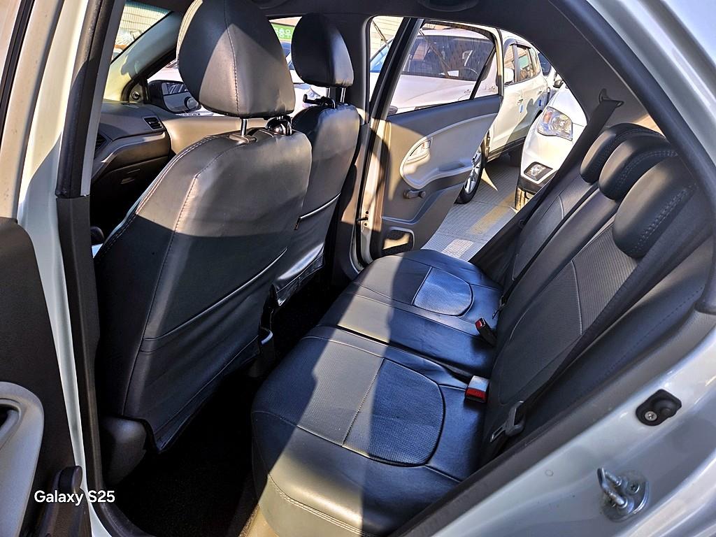 KIA Morning - Vista 10