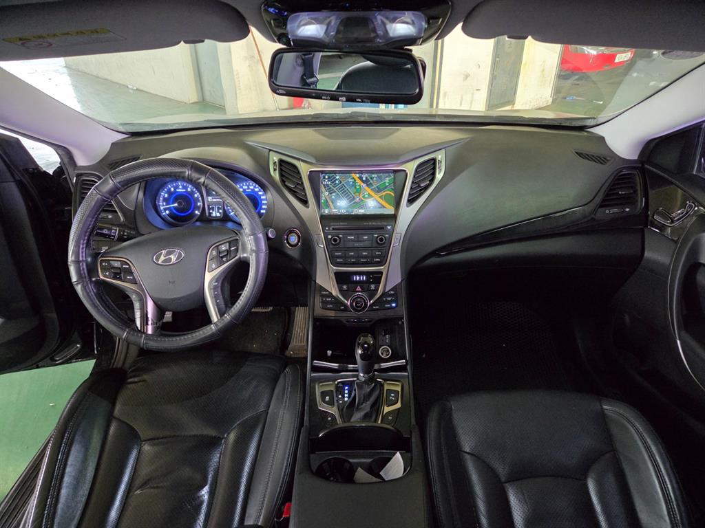 HYUNDAI Grandeur - Vista 8