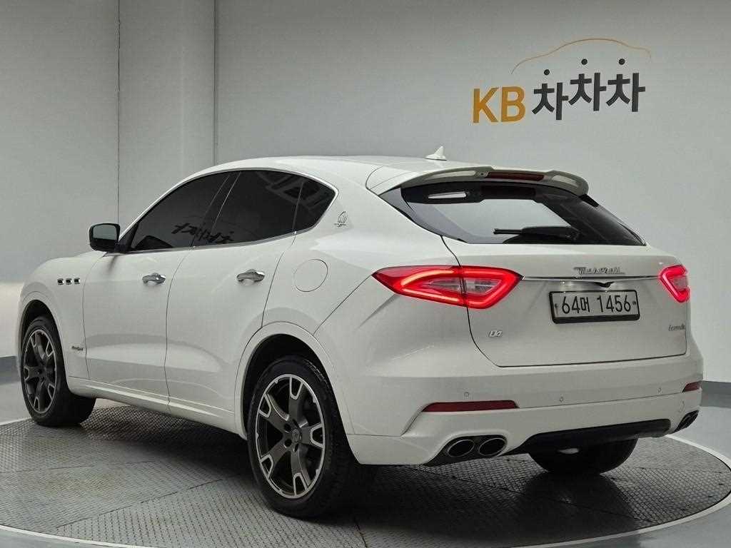 Maserati Levante - Vista 2