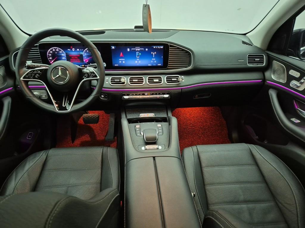 Mercedes Benz GLE Class - Vista 5
