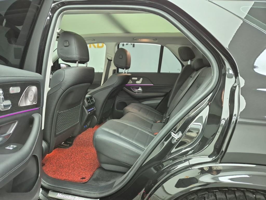 Mercedes Benz GLE Class - Vista 12