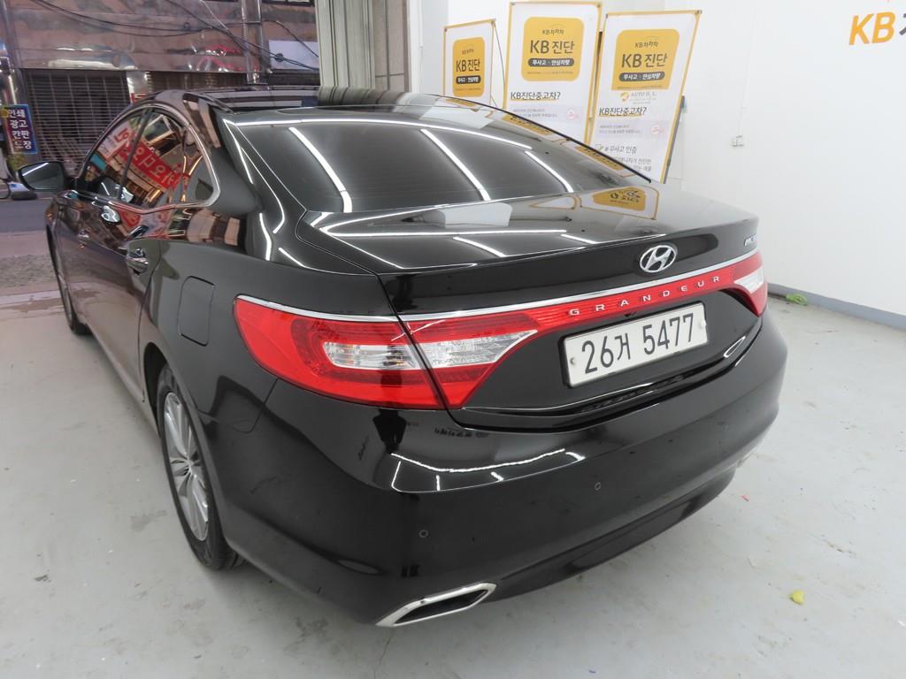 HYUNDAI Grandeur - Vista 4