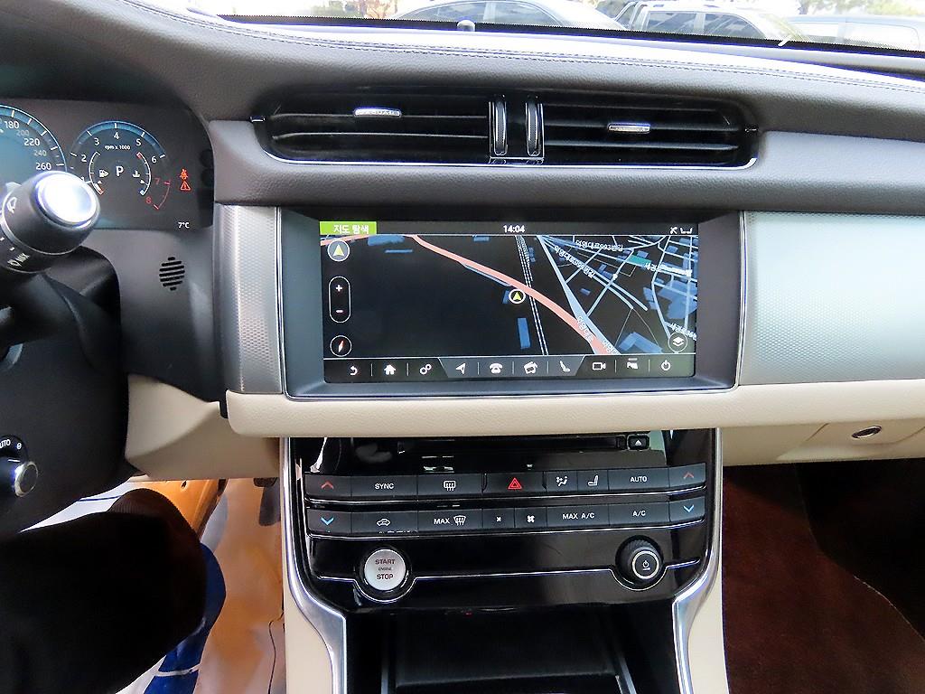 Jaguar XF 2016 Blanco - Importación desde Corea - HF Imports Iquique - Foto 13