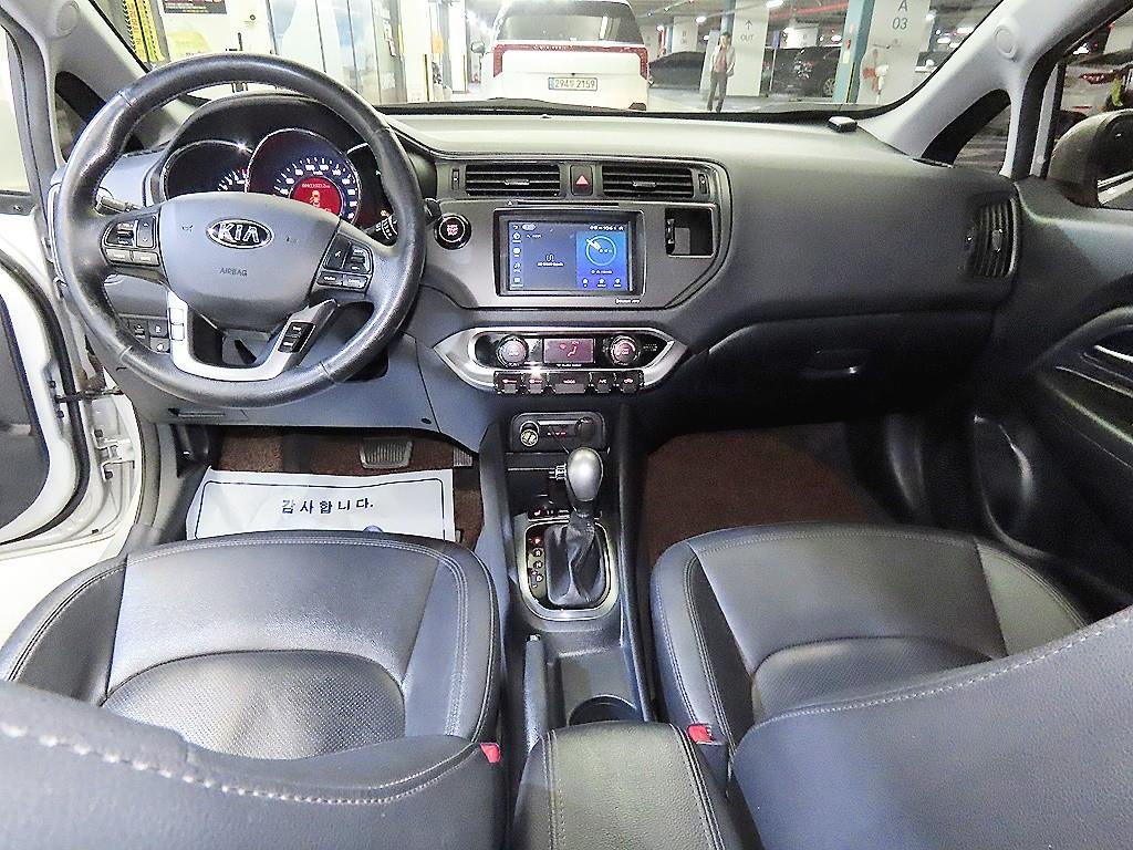 KIA Pride - Vista 10