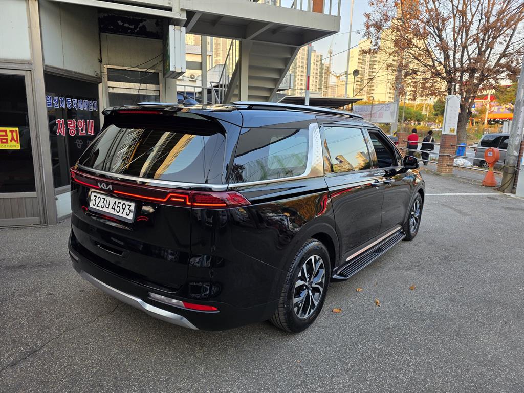 KIA Carnival - Vista 4