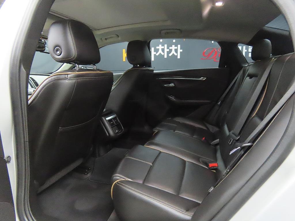 Chevrolet Impala - Vista 6