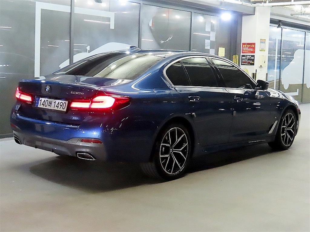 BMW 5 Series - Vista 4