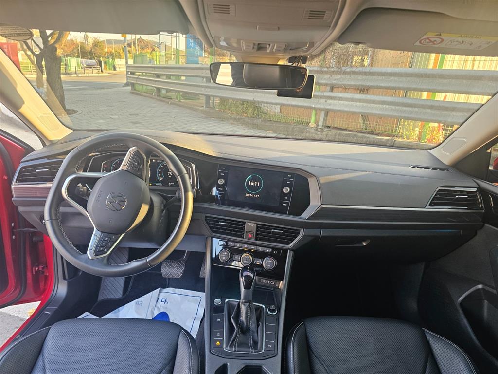 Volkswagen Jetta - Vista 12