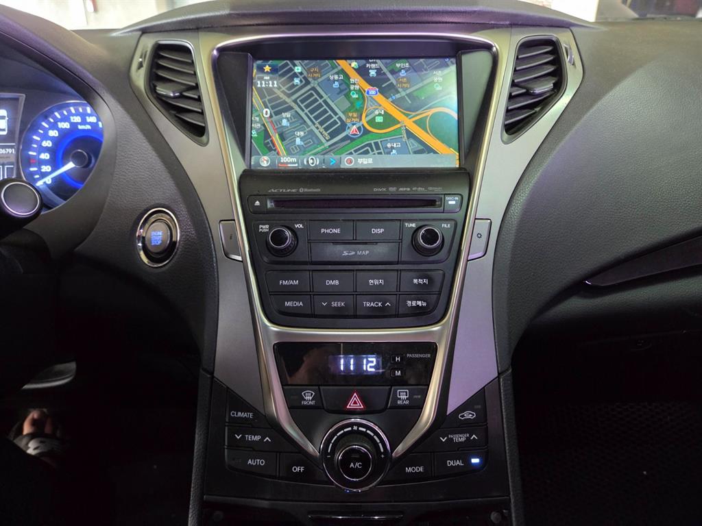 HYUNDAI Grandeur - Vista 11