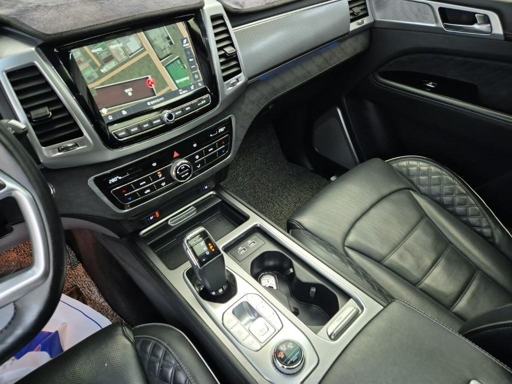 Ssangyong Rexton - Vista 10