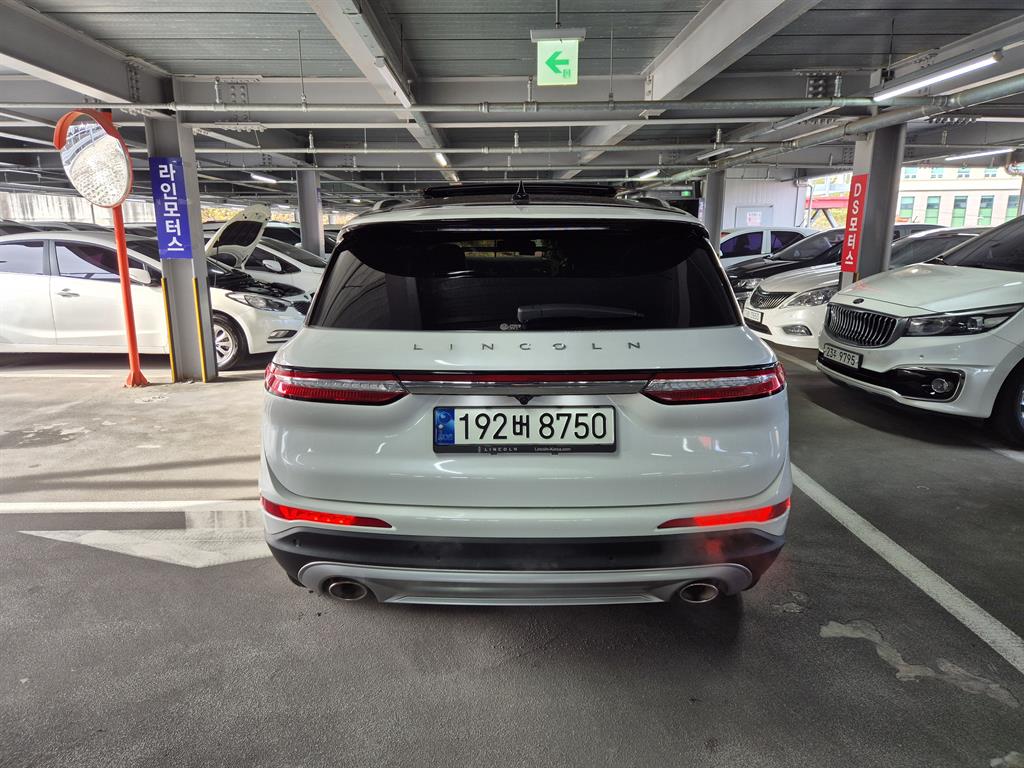 Lincoln Corsair - Vista 5