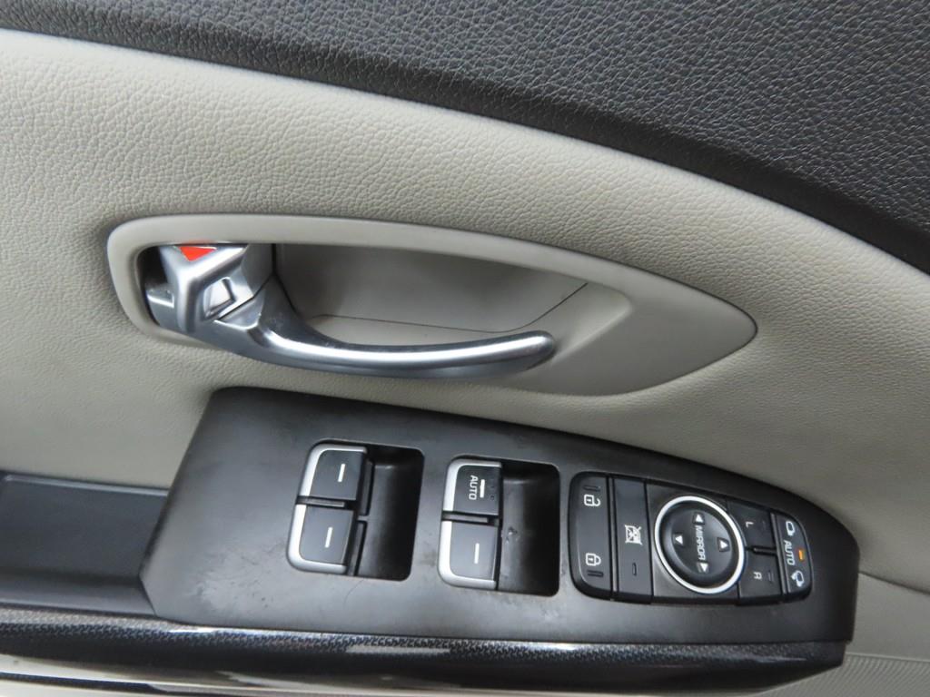 KIA Carnival - Vista 9