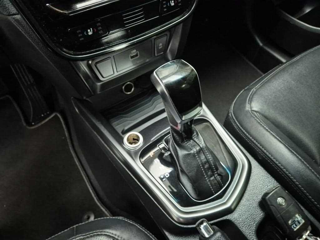 Ssangyong Tivoli - Vista 8