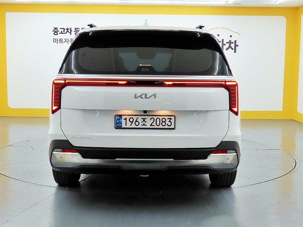 KIA Carnival - Vista 3
