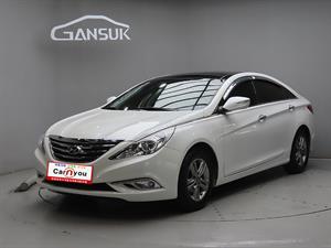 HYUNDAI Sonata - Vista 4