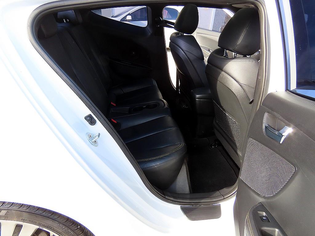 HYUNDAI Veloster - Vista 7