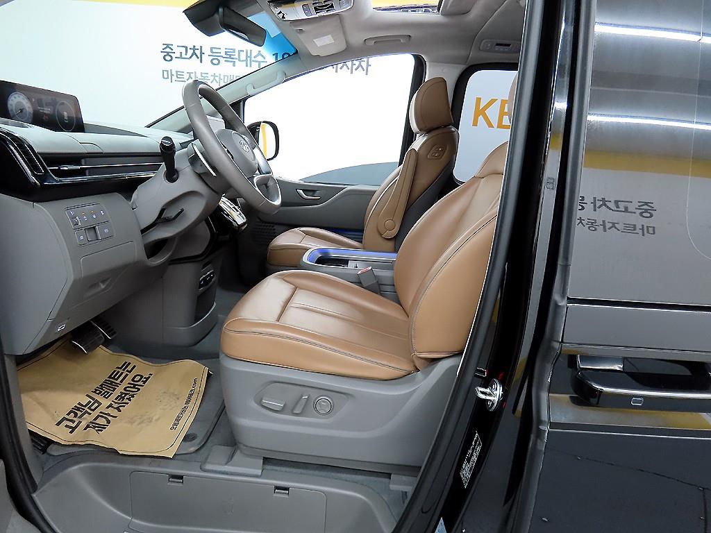 HYUNDAI Staria - Vista 5