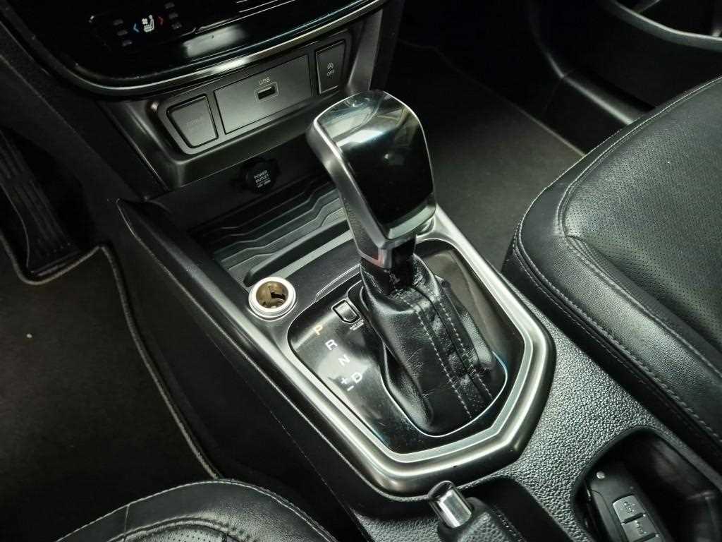 Ssangyong Tivoli - Vista 8