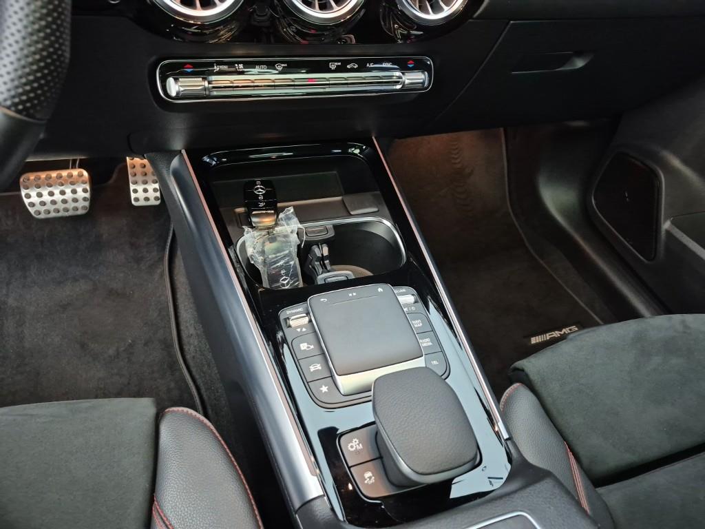 Mercedes Benz GLA Class - Vista 10